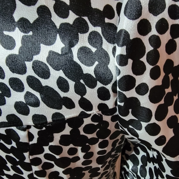 BCBGMaxazria polka-dot wrap shirt size medium - Picture 11 of 11